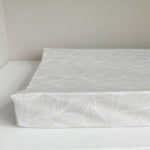 Bobbin & Bumble Anti-Roll Wedge Changing Mat – Gold Leaf Print