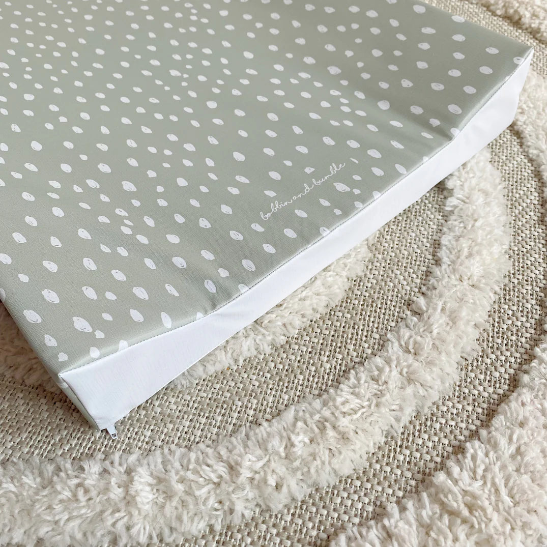 Bobbin & Bumble Anti-Roll Wedge Changing Mat – Sage Green Spotty Print