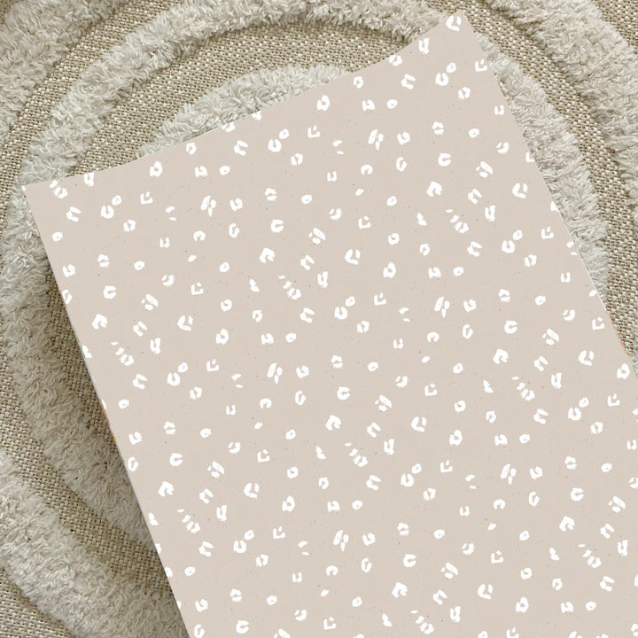 Bobbin & Bumble Anti-Roll Wedge Baby Changing Mat – Sand Animal Print