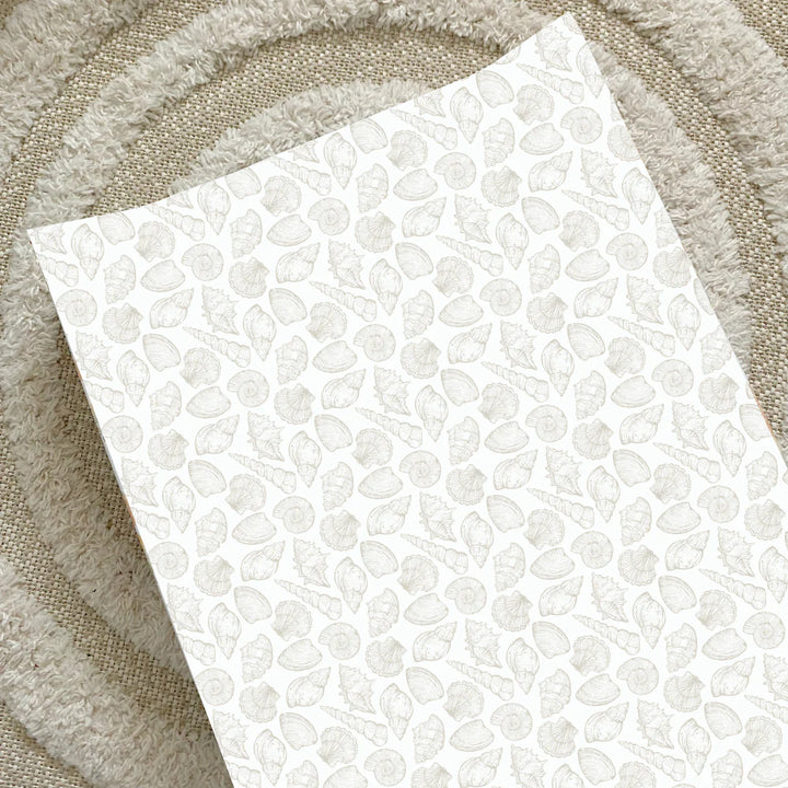Bobbin & Bumble Anti-Roll Wedge Changing Mat – Delicate Seashell Print