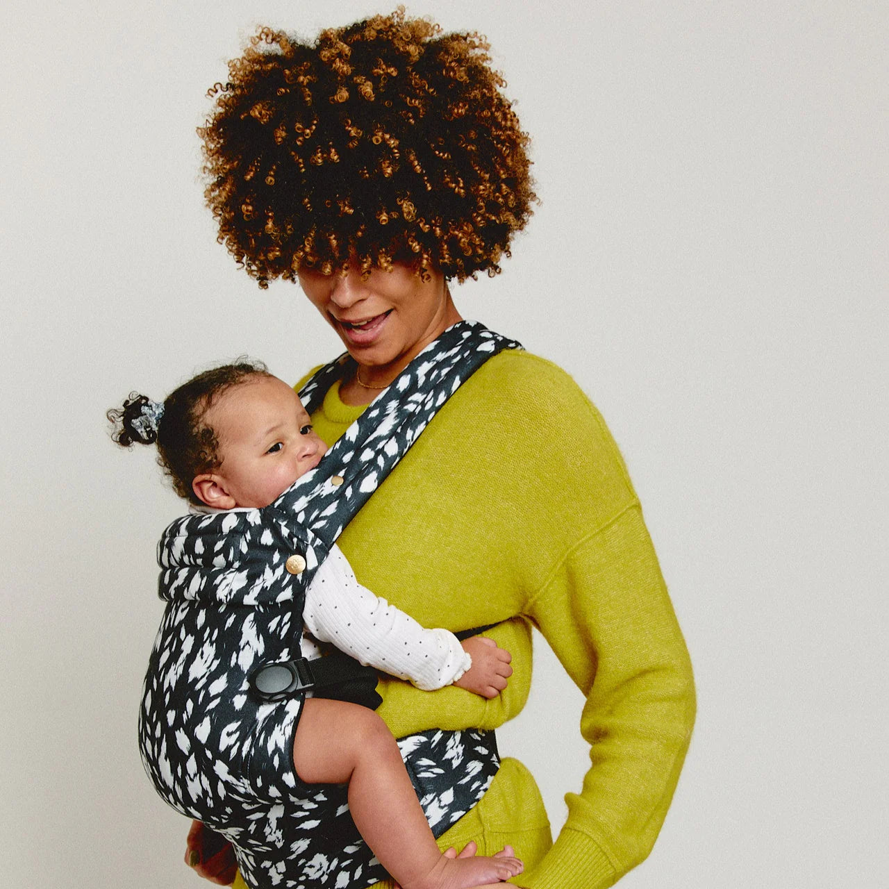 Bizzi Growin Nomad Air Monochrome Print Baby Carrier – Orca
