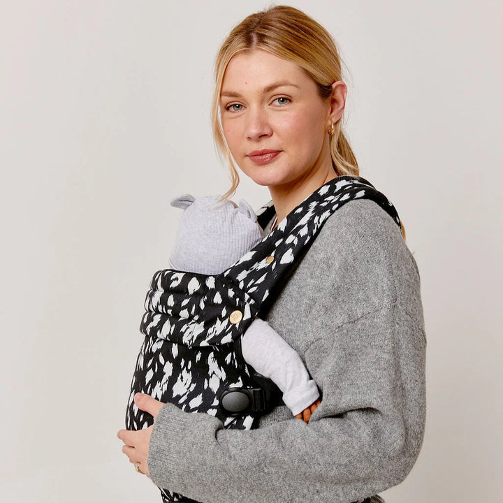 Bizzi Growin Nomad Air Monochrome Print Baby Carrier – Orca