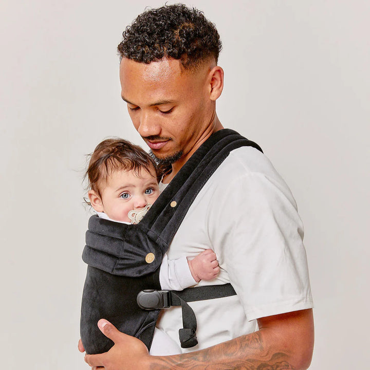 Bizzi Growin Nomad Air Velvet Print Baby Carrier – Panther Black