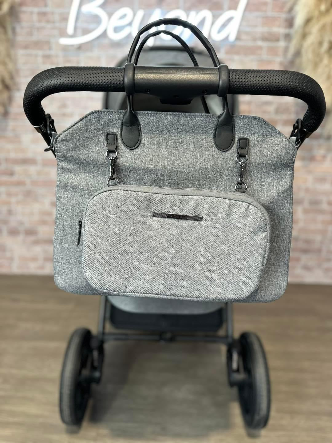 EX DISPLAY Venicci Tinum Upline Classic Grey Complete Travel System Bundle Inc Isofix Base