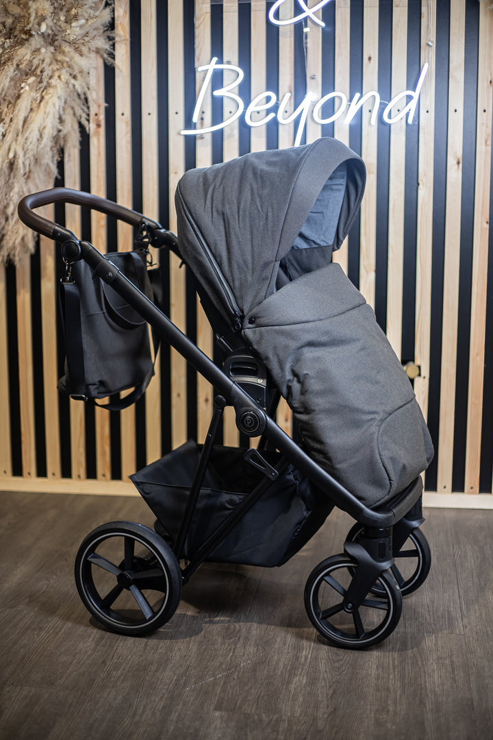 EX DISPLAY Babystyle Prestige Vogue Pram & Pushchair - Mountain