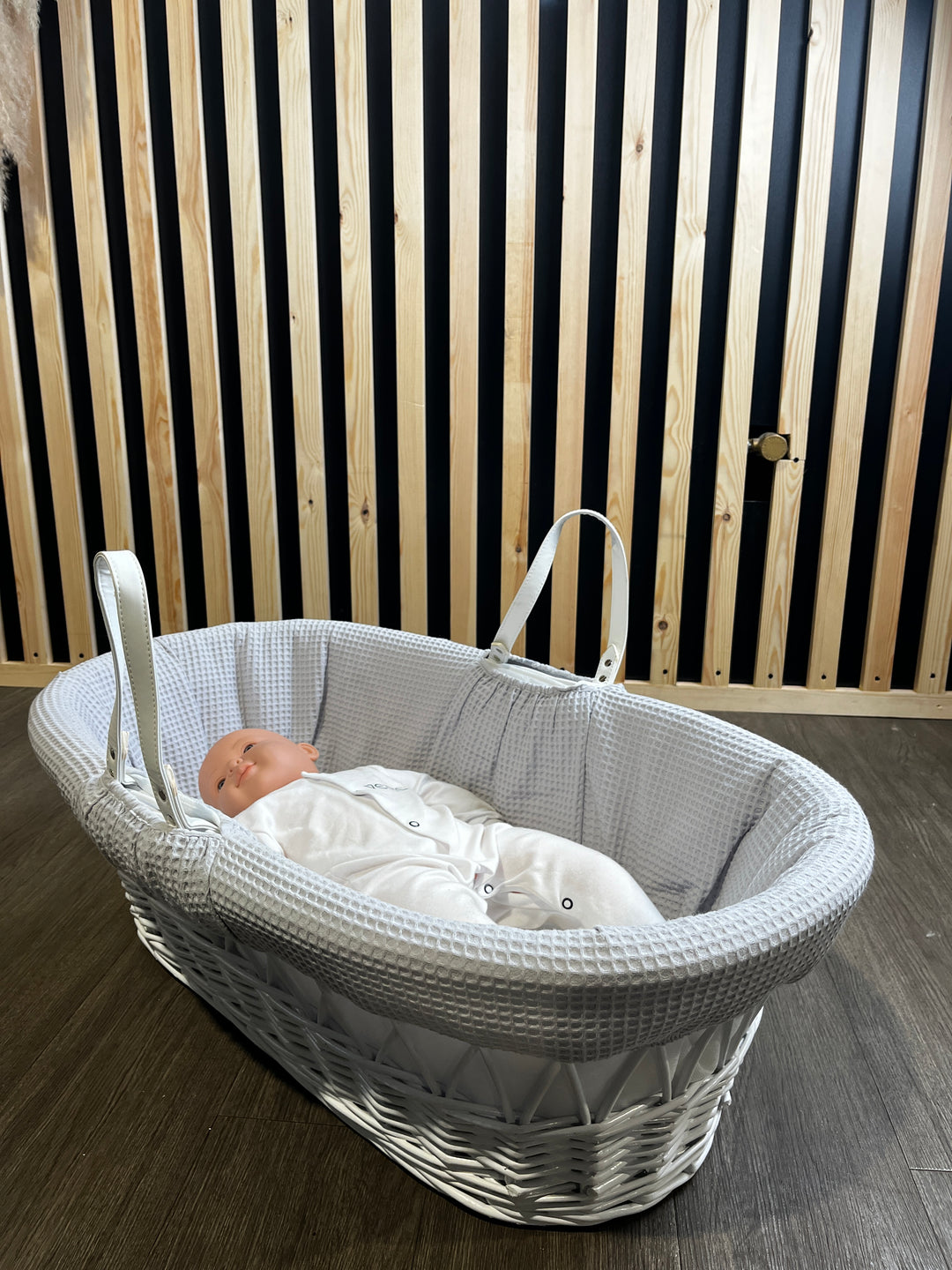 EX DISPLAY Clair De Lune Wicker Moses Basket