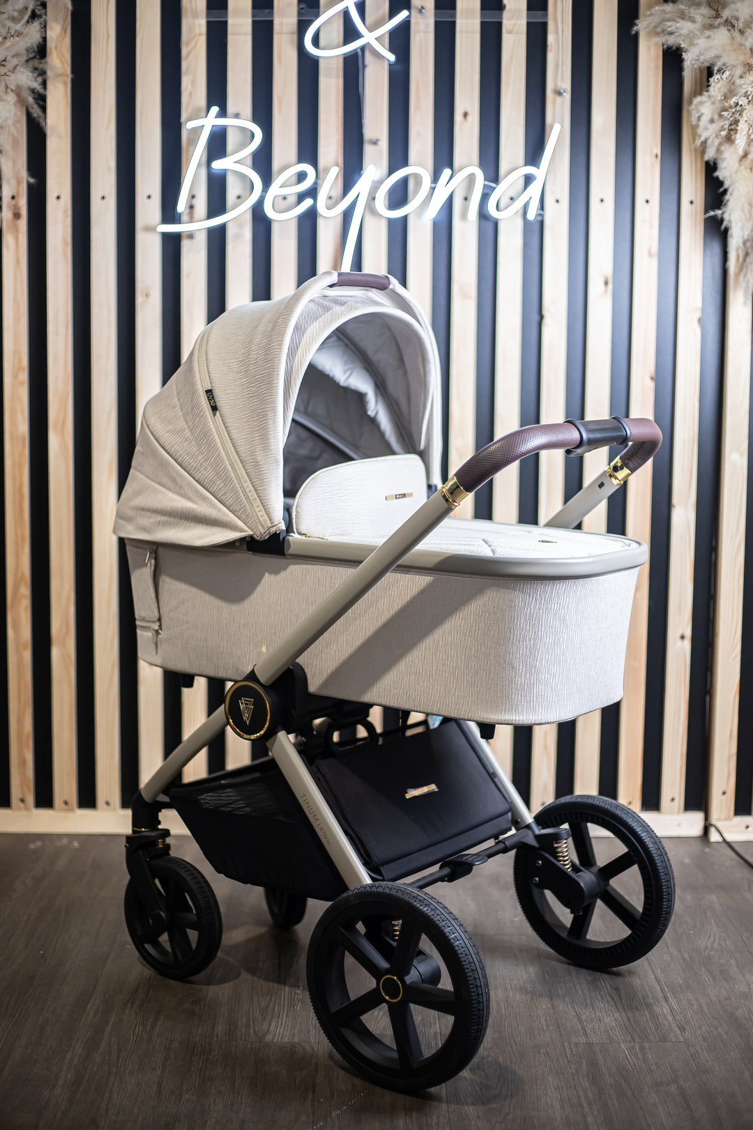 EX DISPLAY Venicci Tinum Upline Travel System - Stone Beige