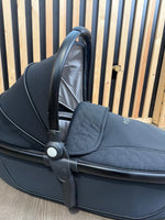 PRE LOVED egg2 Carrycot - Just Black