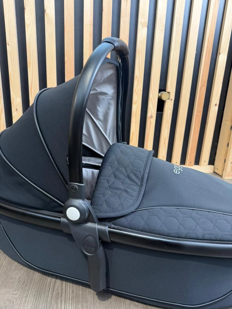 PRE LOVED egg2 Carrycot - Just Black