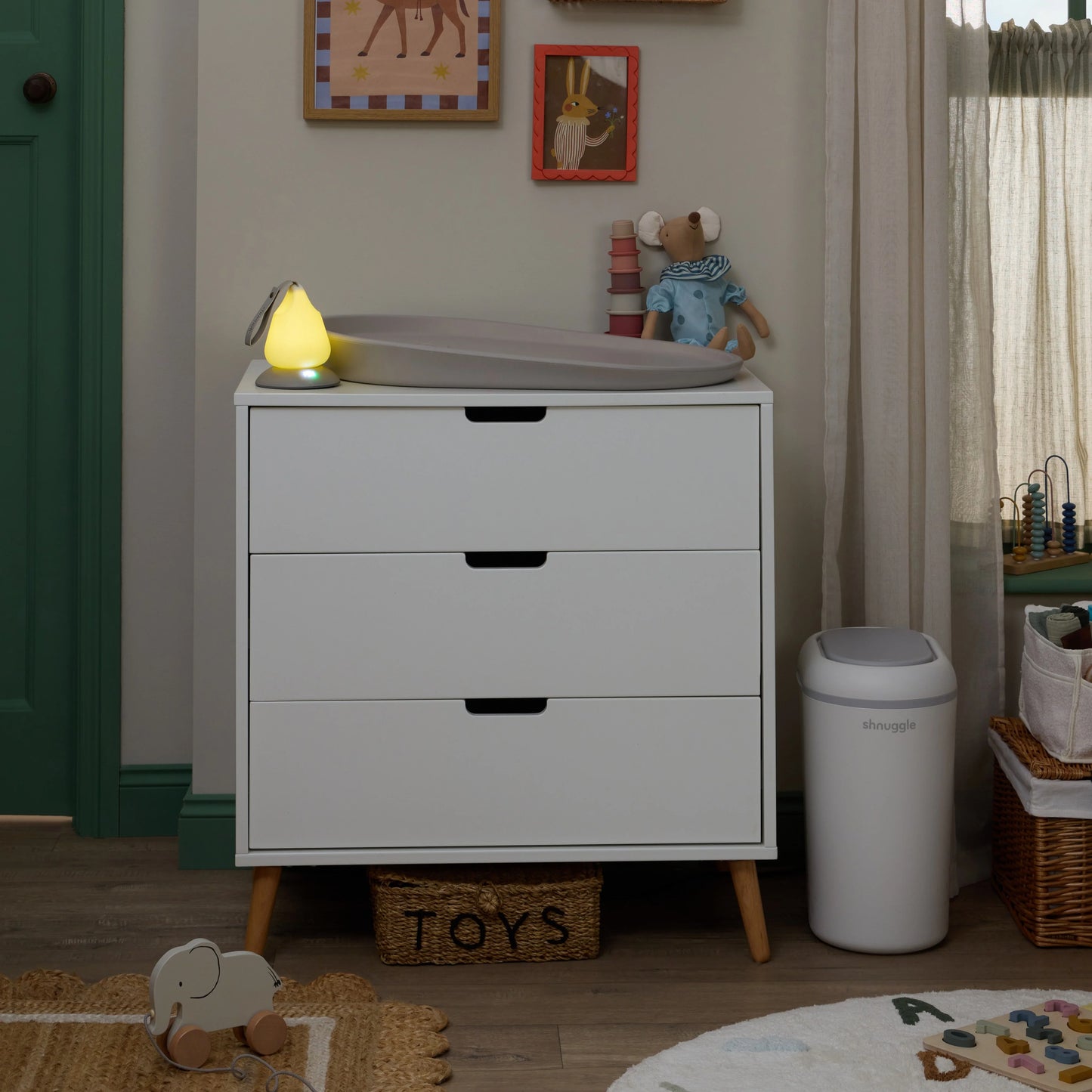 Shnuggle Moonlight Plus Nightlight with Digital Room Temperature Display
