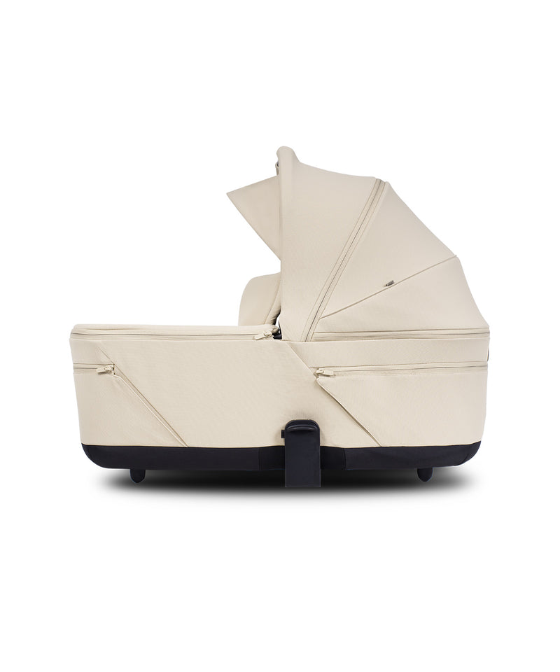 Venicci Tila 11 Piece Travel System Bundle - Sabbia