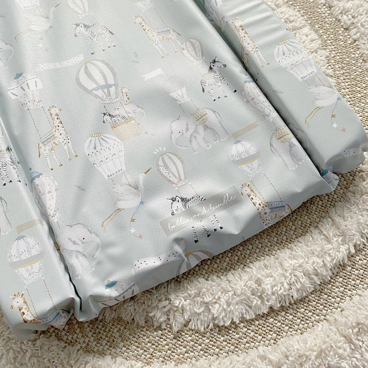 Bobbin & Bumble Standard Changing Mat - Blue Hot Air Balloons Print
