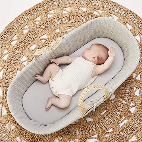 The Little Green Sheep Knitted Moses Basket & Mattress - Dove