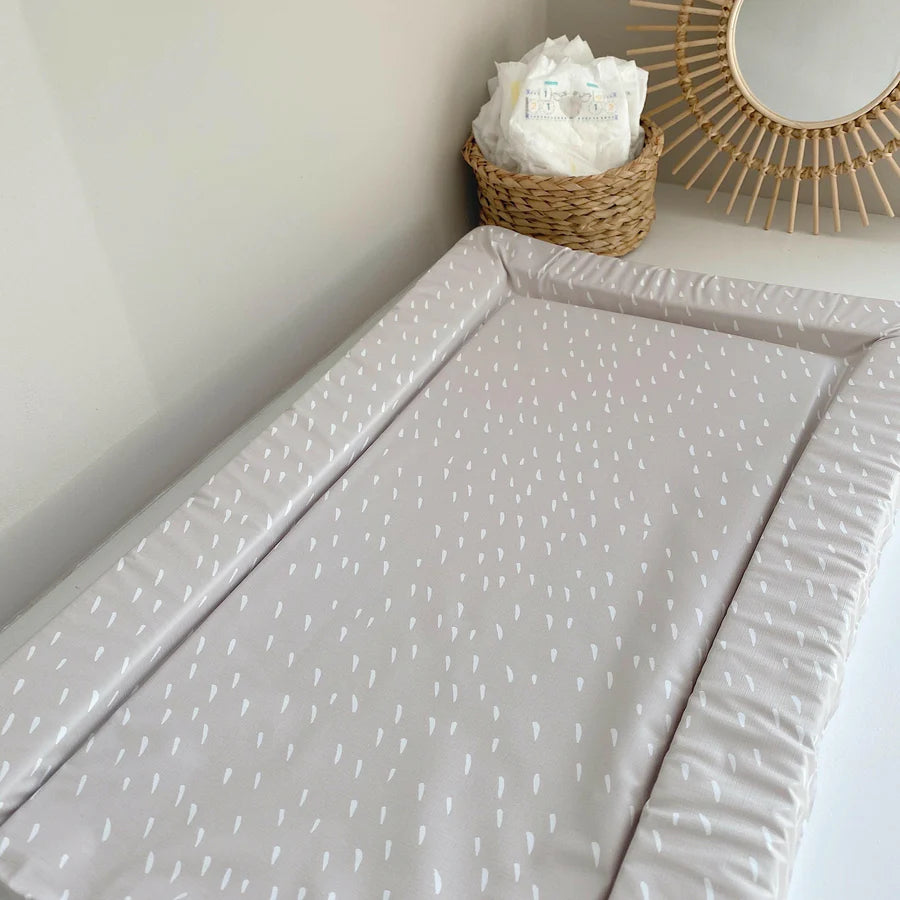 Bobbin & Bumble Standard Changing Mat - Greige Dash Neutral Print