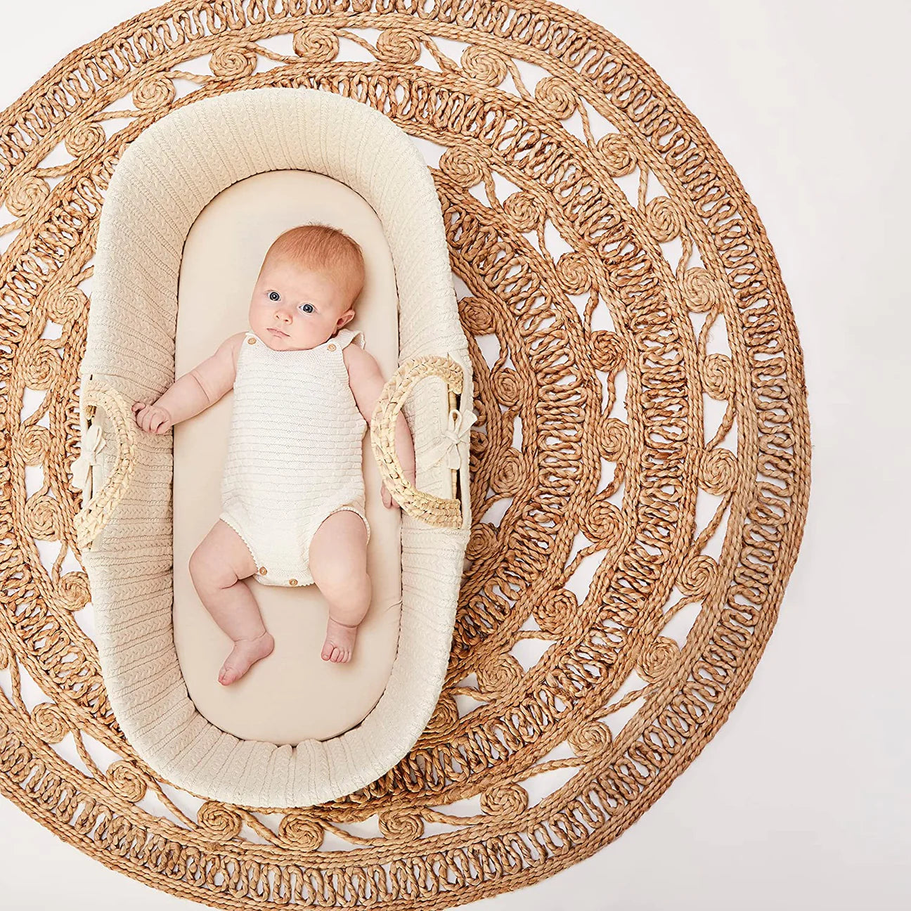 The little Green Sheep Organic Knitted Moses Basket, Mattress & Natural Rocking Stand - Linen