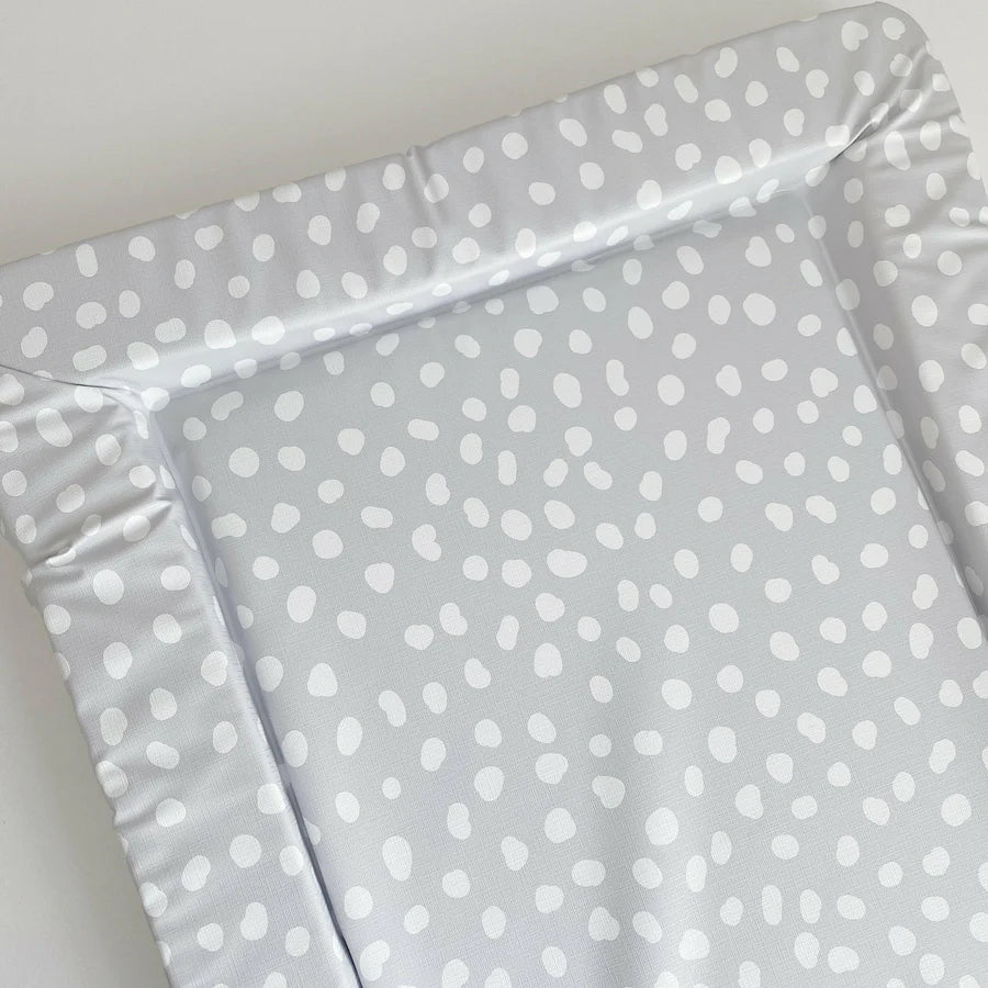 Bobbin & Bumble Standard Changing Mat – Grey Spots Print