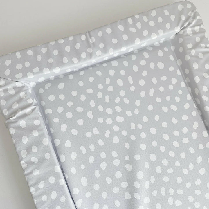 Bobbin & Bumble Standard Changing Mat – Grey Spots Print