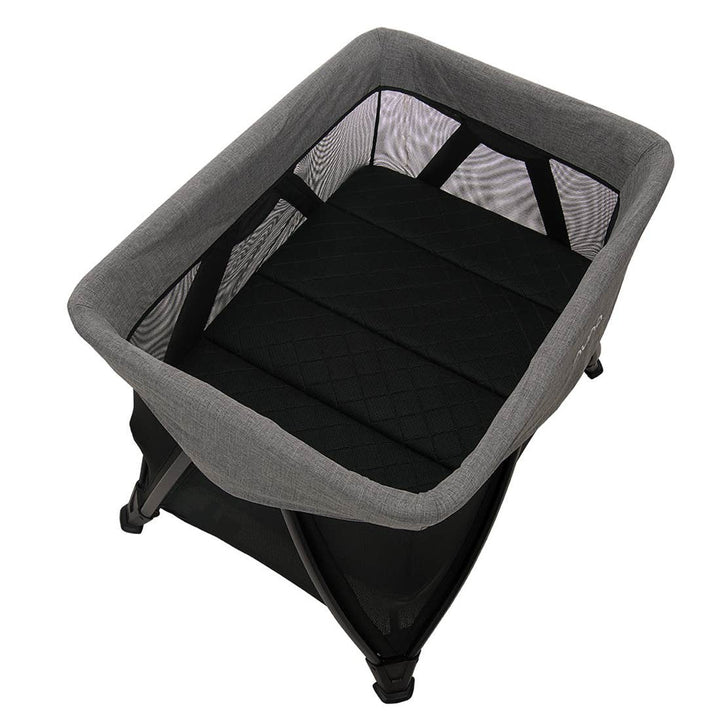 Nuna Sena Aire inc. Zip On Bassinet - Charcoal