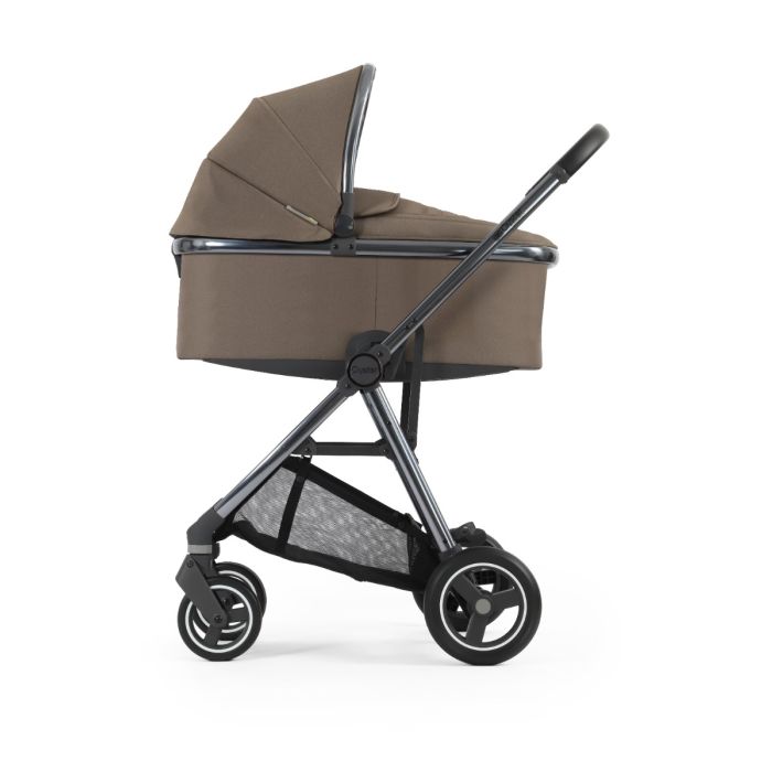 Oyster Gravity Plus Carrycot - Mink (Gun Metal Frame)