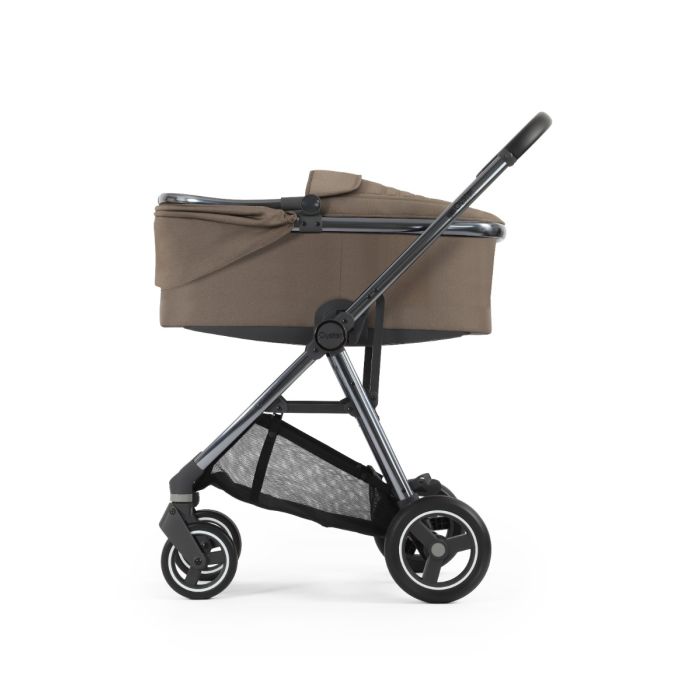 Oyster Gravity Plus Carrycot - Mink (Gun Metal Frame)