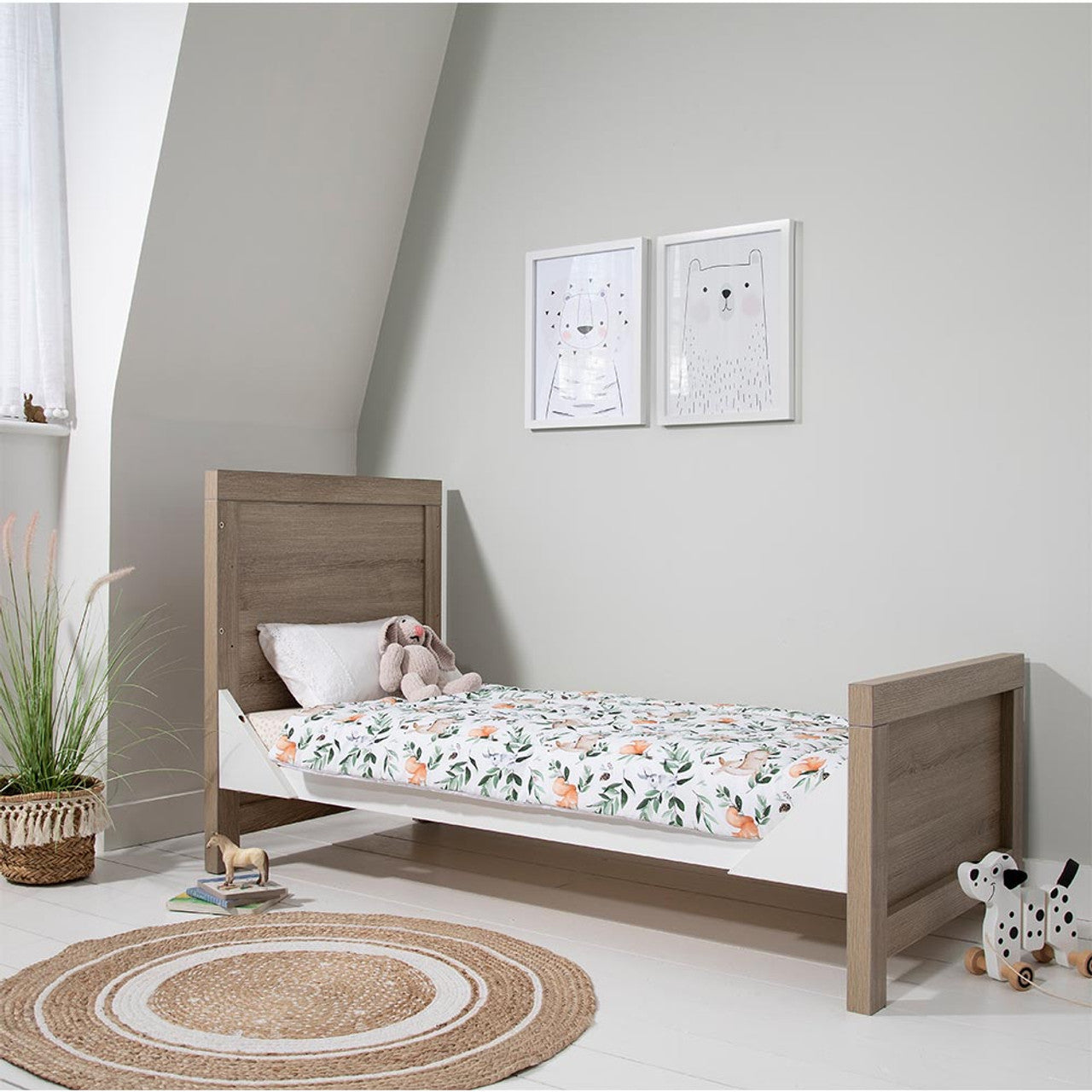 Tutti Bambini Modena Cot Bed - Oak/White
