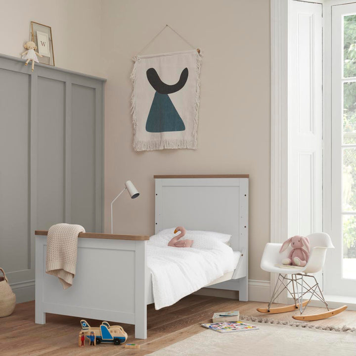 Tutti Bambini Verona Cot Bed - White/Oak