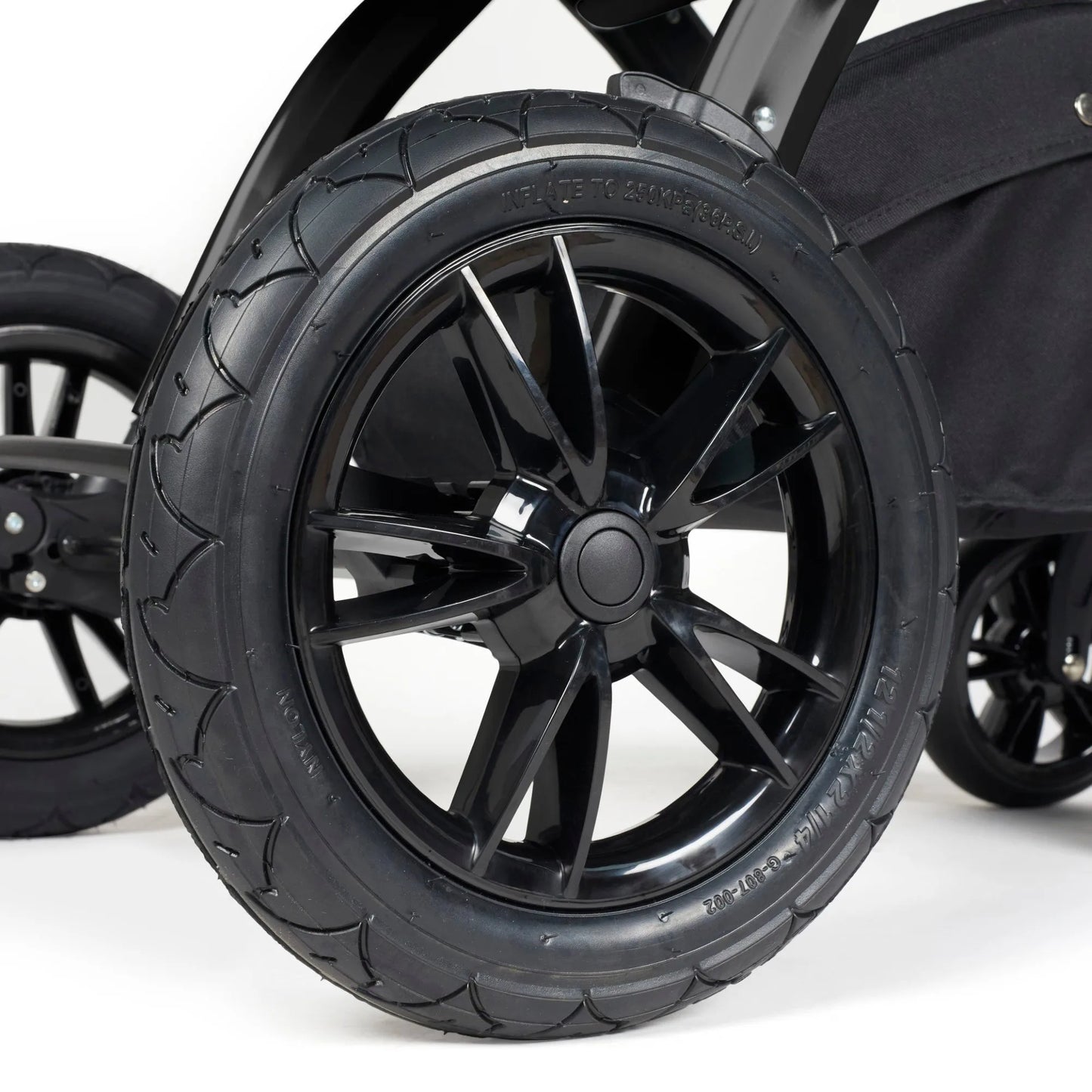 Ickle Bubba Stomp Luxe 12 Piece Cirrus Travel System + Isofix Base - Silver/Midnight/Tan