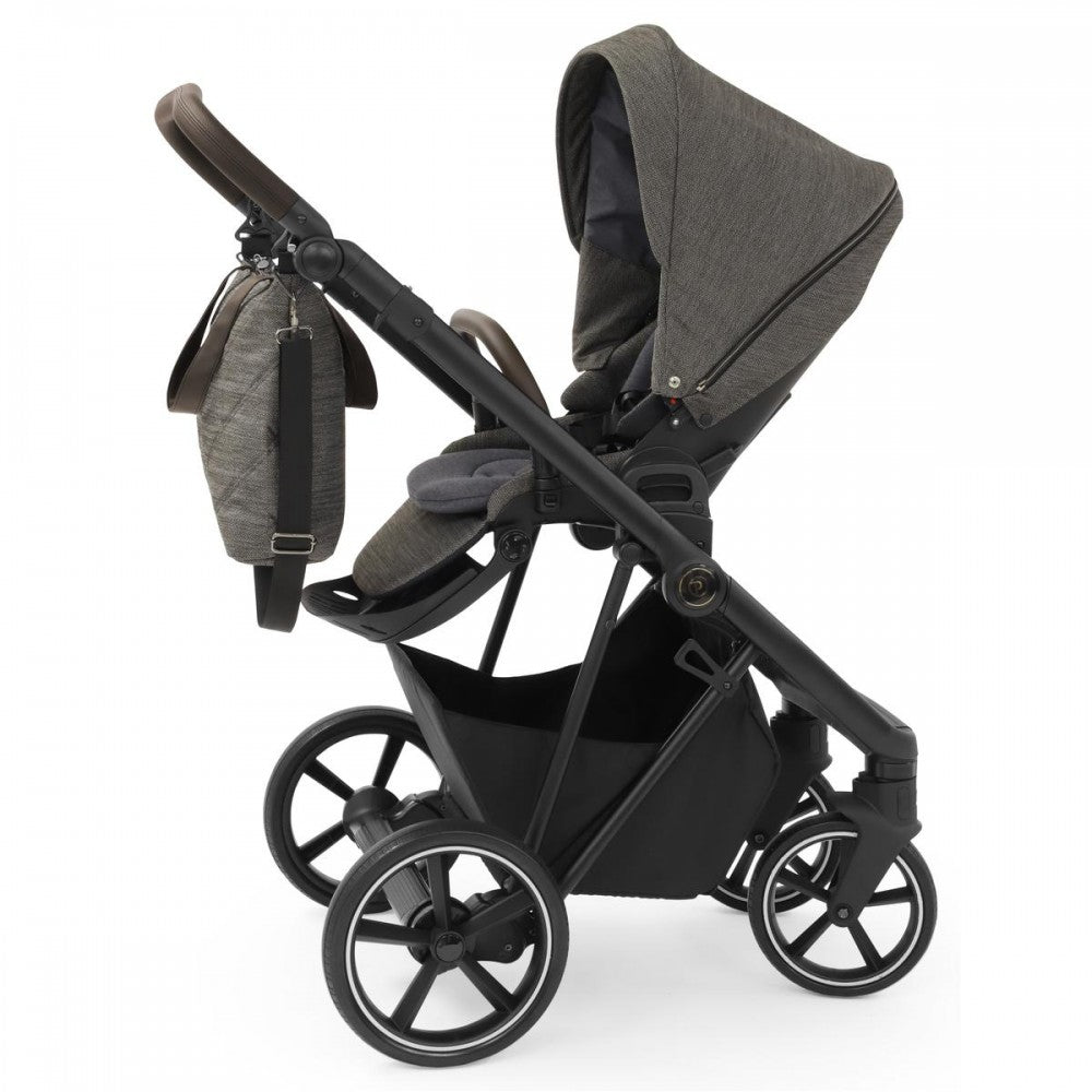 Babystyle Prestige Vogue 13 Piece Travel System Bundle - Black/Mountain