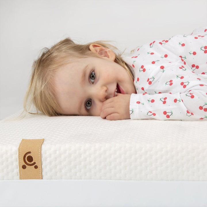 CuddleCo Signature Hypo-Allergenic Bamboo Pocket Sprung Cot Bed Mattress 140 x 70cm