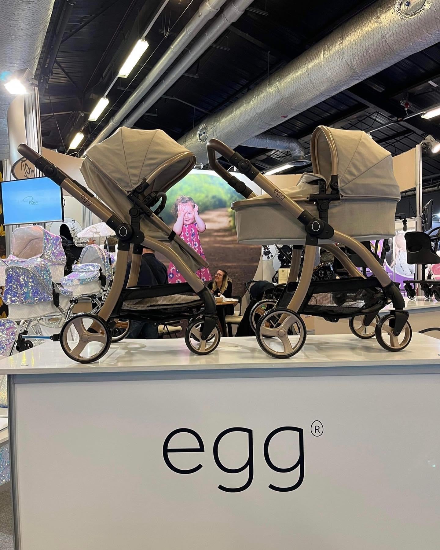 egg Dolls Pram by Roma - Feather on Gold